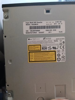 Grabadora / Lectora interna DVD-CD LG (SATA)