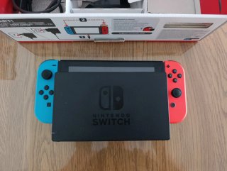 Nintendo Switch Azul y Rojo