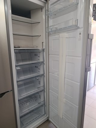 CONGELADOR VERTICAL NO FROST BEKO Inox