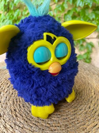 Furby Hasbro Interactivo Azul y Amarillo