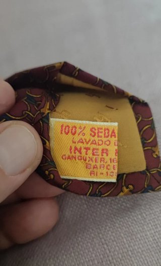 Corbata de seda con estampado