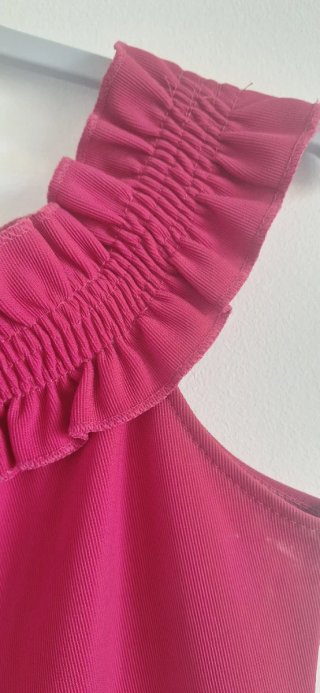 Vestido Fucsia con Cuello Volante Elástico