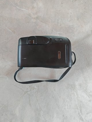 Yashica EZ Zoom 105 1997 Cámara Analógica