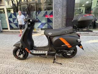 MITT RT 125 Negra Mate