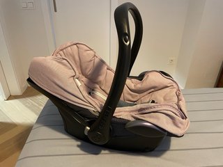 Maxi-Cosi bebé con funda
