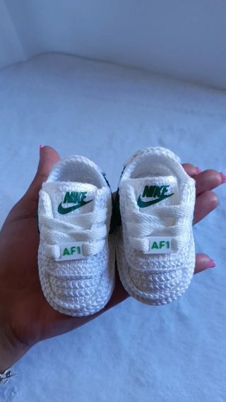 Zapatillas de bebé a crochet