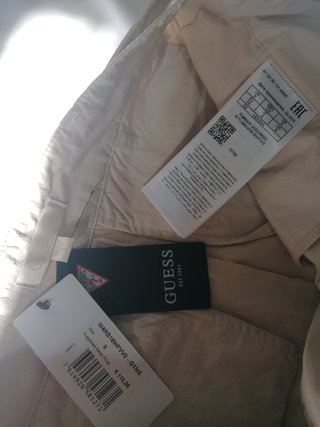 GUESS 110€ S/M + regalo