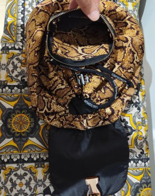 Mochila AY!MI DOLORES estampado serpiente