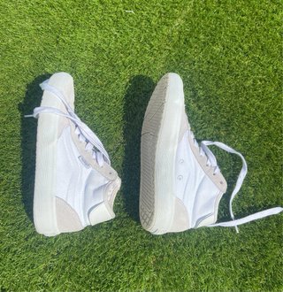 Zapatillas Vans Beige y Blancas