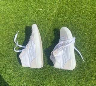 Zapatillas Vans Beige y Blancas