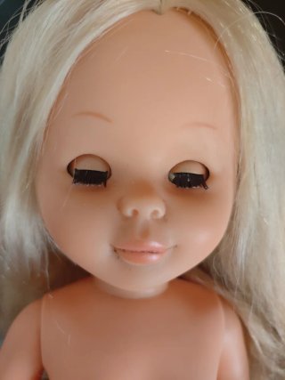 Muñeca Nancy pelo rubio ojos azules