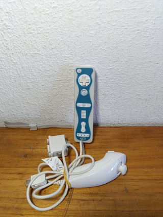 Nintendo Wii Negra Retrocompatible + Accesorios