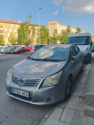 Toyota Avensis 2011