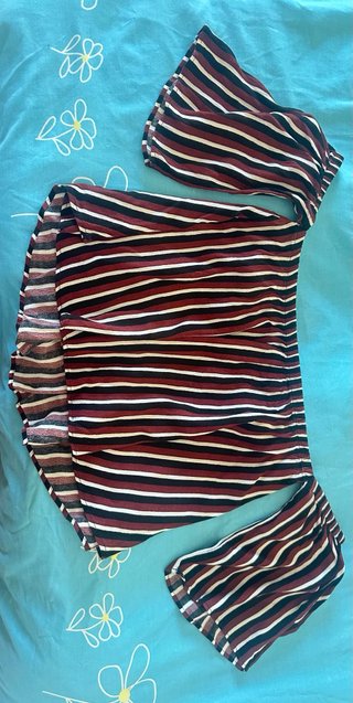 Blusa hombros descubiertos rayas