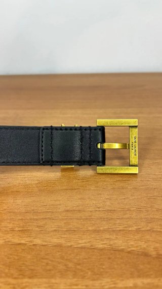 Cintura Saint Laurent nera con fibbia oro
