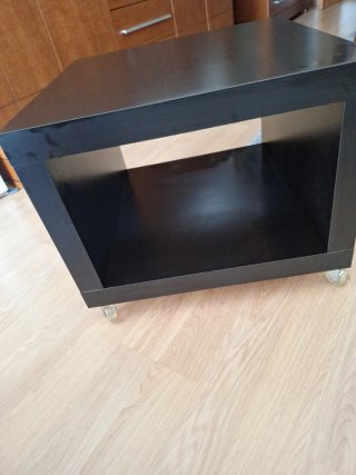 Mesa de centro de madera oscura