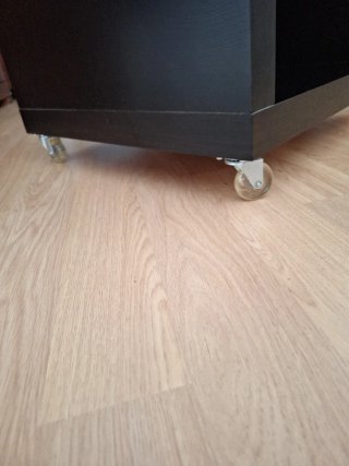 Mesa de centro de madera oscura