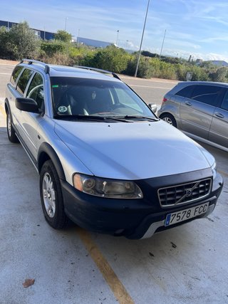 Volvo XC70 del año 2006  2.4 185cv