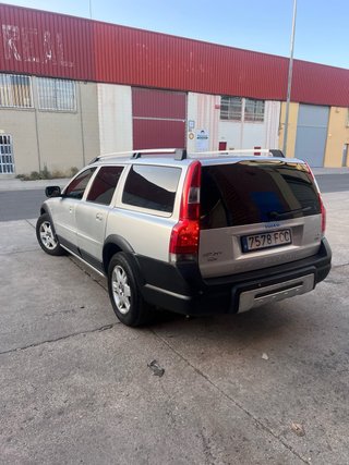 Volvo XC70 del año 2006  2.4 185cv