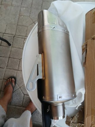 Tubo de escape Akrapovič