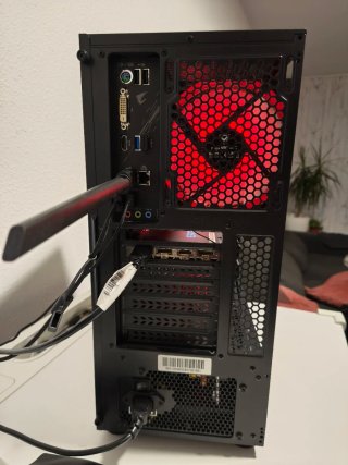PC Gaming RTX 3060 Ti Monitor 144hz 32 GB Ram.