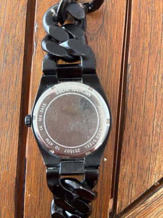 Reloj Michael Kors Negro y Dorado