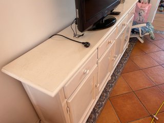 Mueble de salón blanco madera