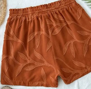 Pantalón corto con bordado floral nuevo talla XL
