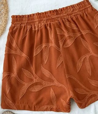 Pantalón corto con bordado floral nuevo talla XL