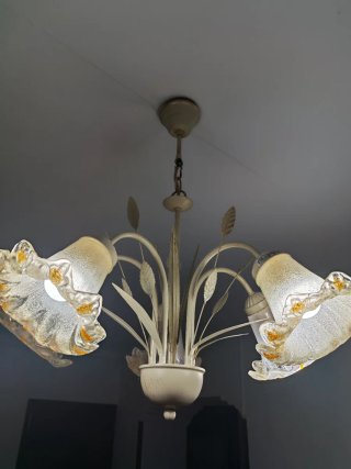 Lámpara colgante de metal y cristal