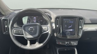 Volvo XC40 T3 Momentum 120 kW (163 CV)