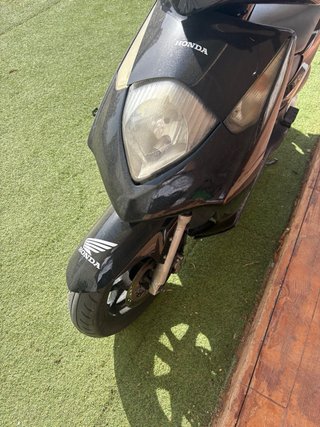 Honda Dylan 125 Scooter Negra