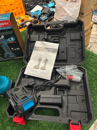 Tagliatubi a Batteria Litio TMAKOTA 30mm LED