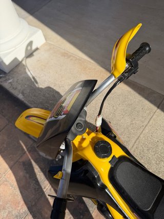 Moto Eléctrica Infantil Amarilla