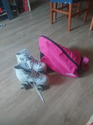 Patines de 4 ruedas blancos