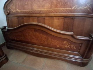 Dormitorio madera noble con marquetería