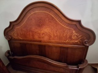 Dormitorio madera noble con marquetería