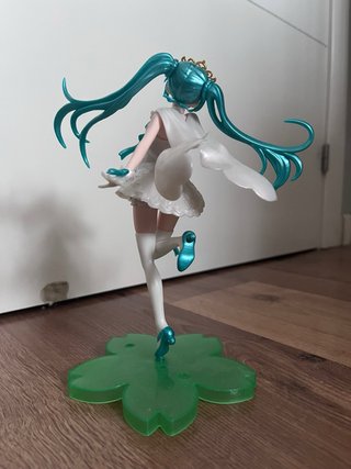 Figura Hatsune Miku Vestido Blanco