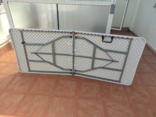 Mesa plegable resina rectangular 180x75cm. Nueva