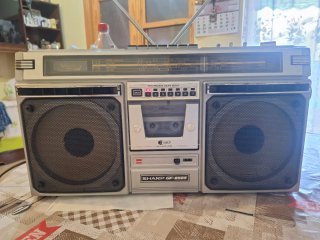 Radio Cassette Boombox Sharp GF-8585