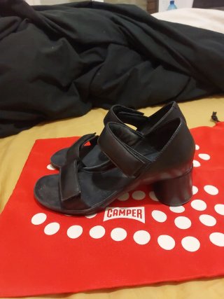 Sandalias de piel CAMPER Negras Talla 39.