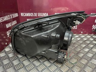 Faros Delanteros Toyota RAV4