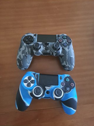 PS4 (PlayStation 4) Nera + 3 Giochi