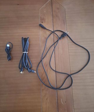 PS4 (PlayStation 4) Nera + 3 Giochi