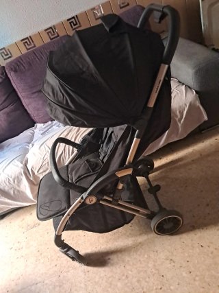 Silla de paseo Asalvo Plis Plas Negra