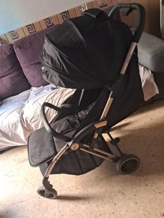 Silla de paseo Asalvo Plis Plas Negra