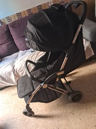 Silla de paseo Asalvo Plis Plas Negra