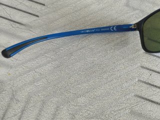 Gafas de sol polarizadas negras y azules