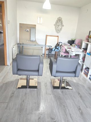 2 Sillones Hidráulicos Peluquería