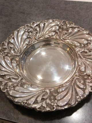 Bandeja de plata decorada